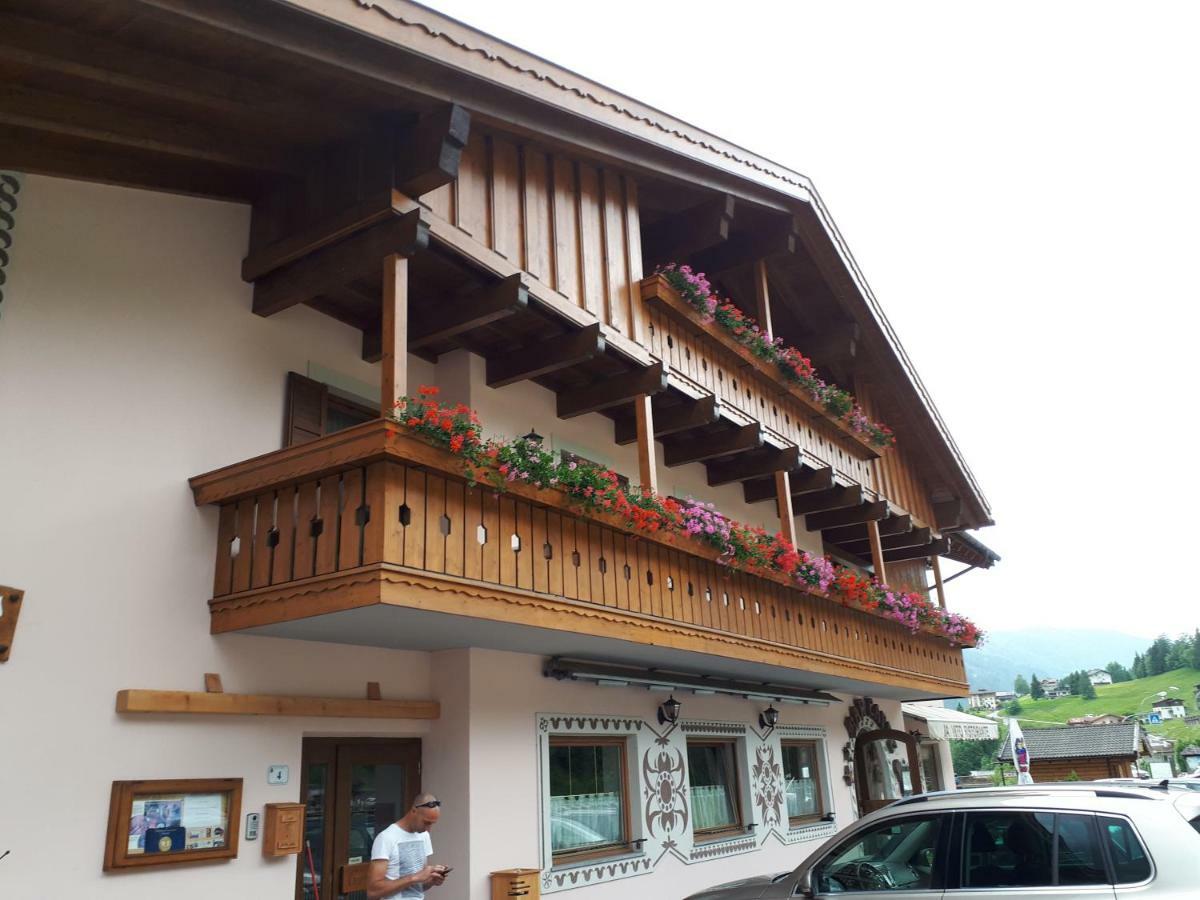 Garni Eden Bed And Breakfast Soraga Eksteriør billede